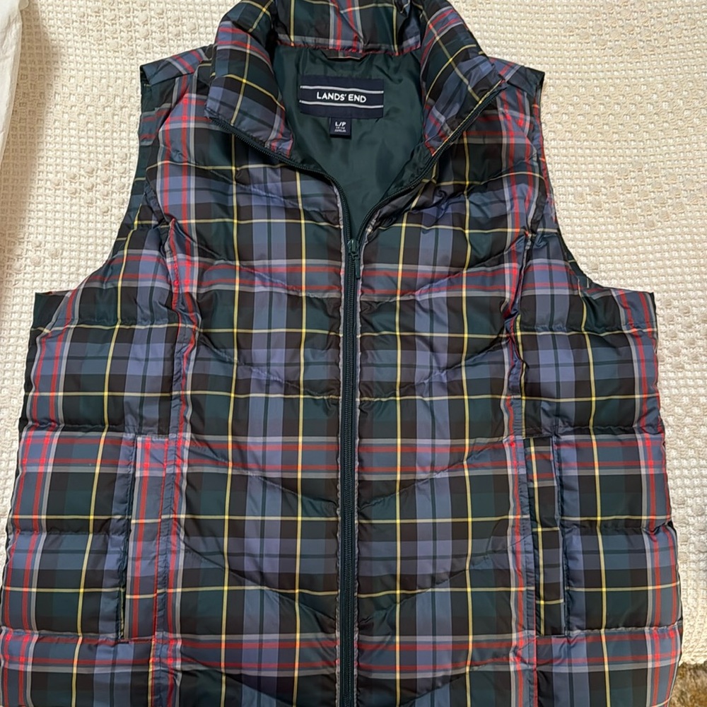 Ladies Lands’ End Down Puffy/Puffer  Vest Petite Large NWOT